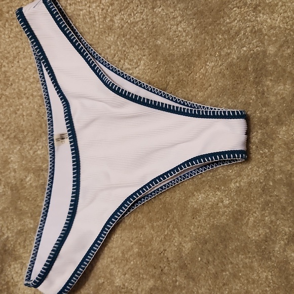 Mizaful Bikini Bottom Size 6 White Green Embrodery Ribbed - Picture 1 of 7